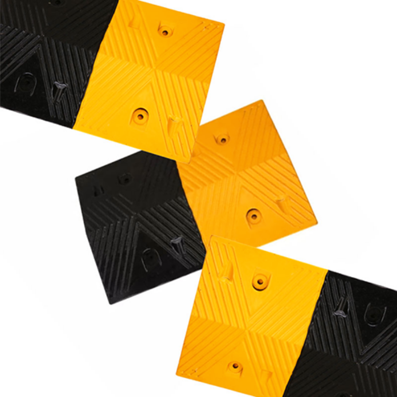 1,000mm Length Rubber Road Hump Malaysia | 4 pieces in 1 Length | Speed Humps Safety Car Park Fixtures | 100cm Road Hump Supplier | 100cm x 35cm x 5cm Road Hump Selangor