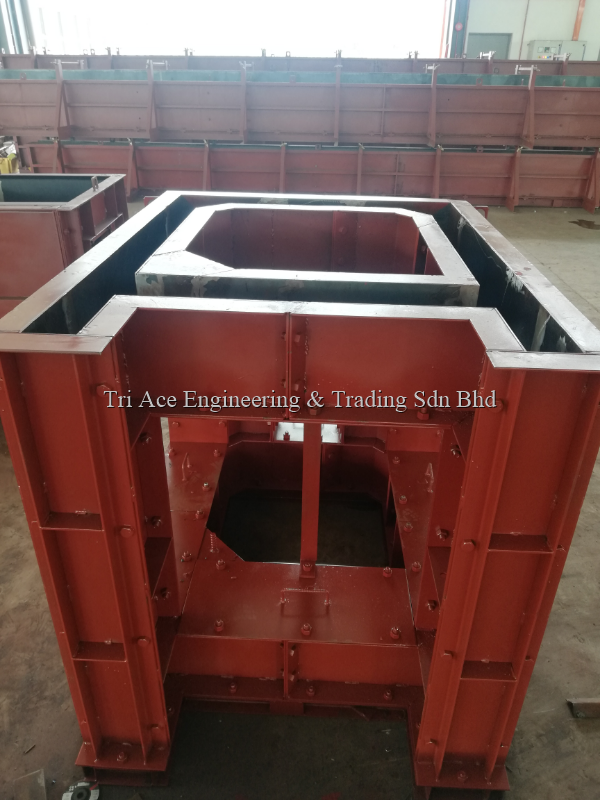 Center Walkway Mould