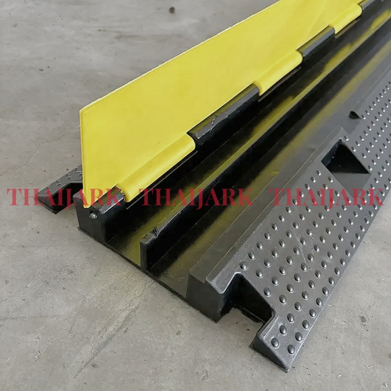 Channel Cable Hump c/w 2 Columns