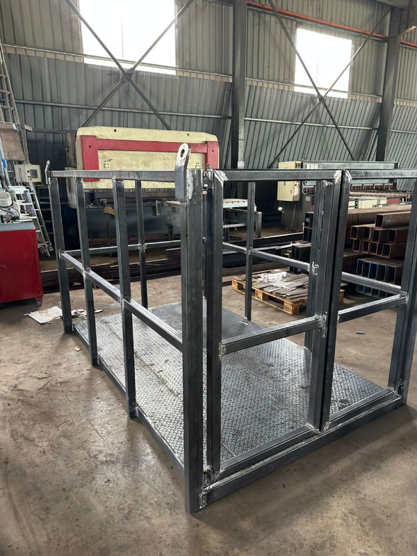 Steel Cage ( Construction )