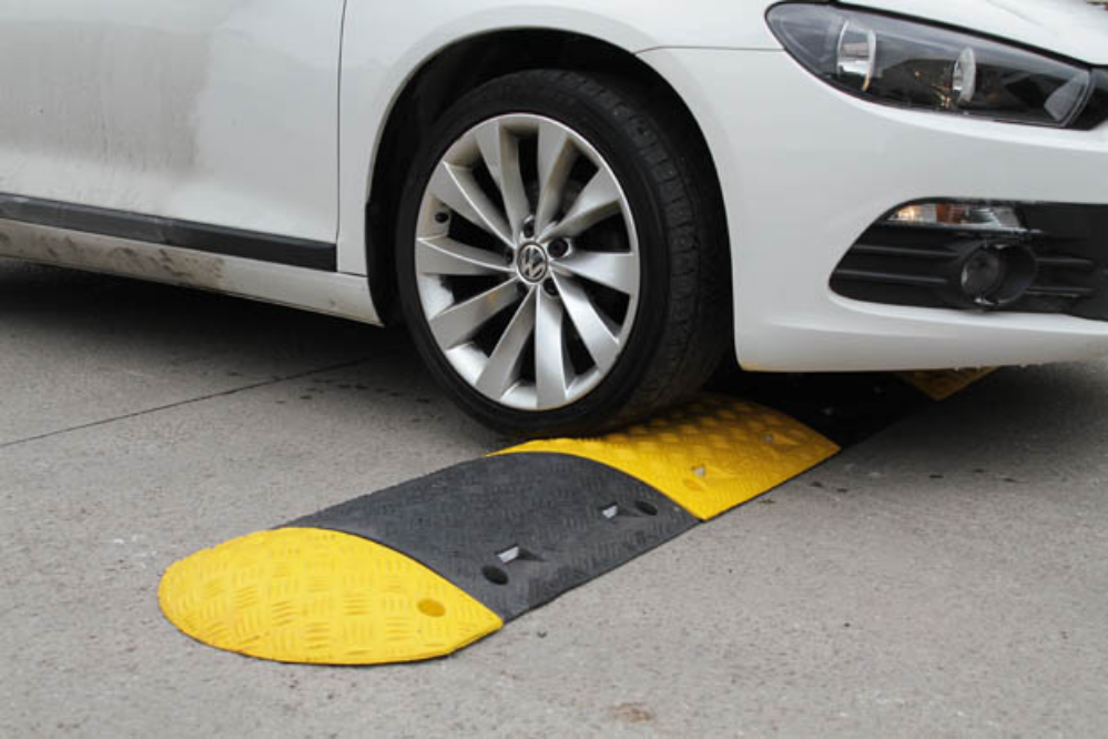 Road Hump | Speed Bump Applications, Heavy-Duty Premium Grade Rubber Speed Bumps 1000A | Road Hump | Road Bump | Speed Hump | Rubber Road Hump - Rugaval Rubber Sdn Bhd | Rubber expansion joint supplier Malaysia